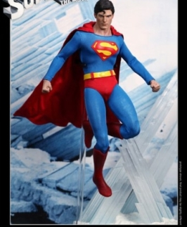 Christopher Reeve as Superman action figure by Hot Toys